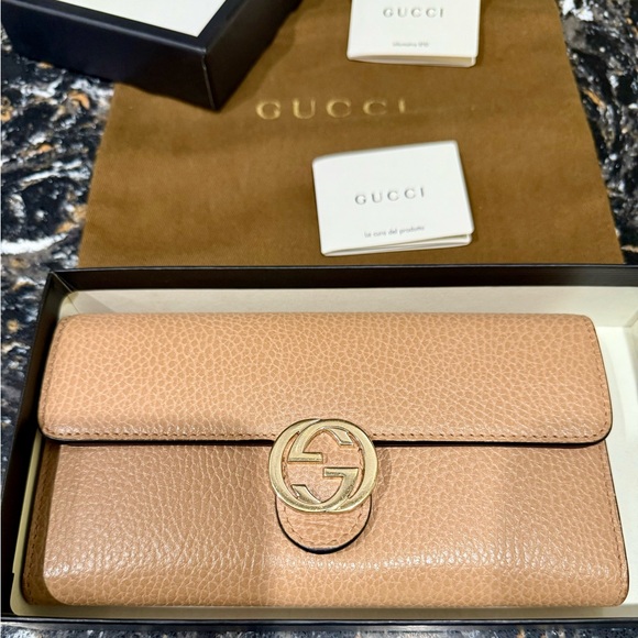 GUCCI NWOT Interlocking GG Long Wallet - Picture 1 of 10